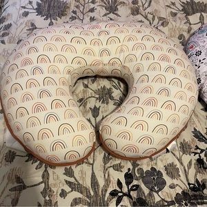 Boppy pillow